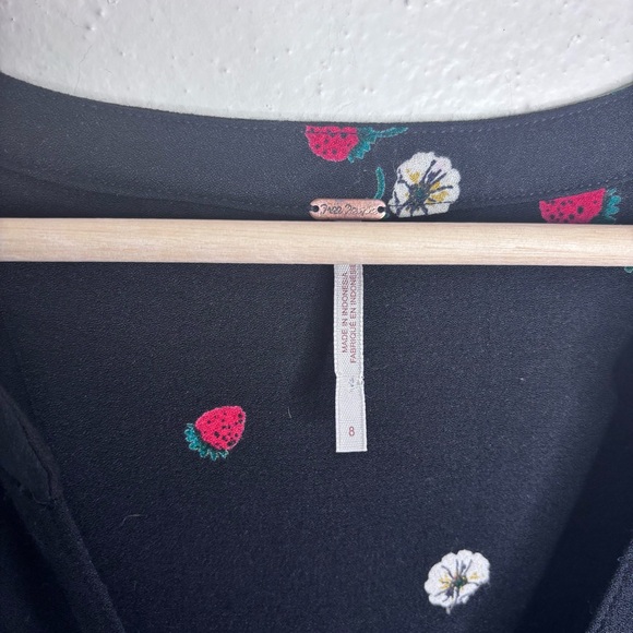 Free People Dream Girl Lace Up Strawberry Mini Dress Size 8 EUC - Picture 7 of 12